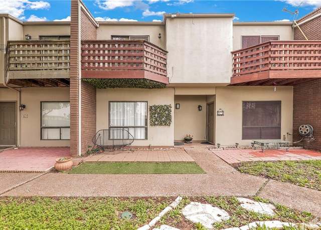 Property at 1405 N 15th St Unit B-16, Mcallen, TX 78501, 2 beds, 2.5 baths
