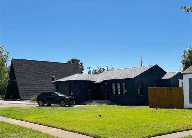 Property at 1113 W Maple Ave, Mcallen, TX 78501, 3 beds, 2 baths