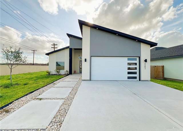 Property at 2201 N Woody St, Edinburg, TX 78541, 3 beds, 2.5 baths