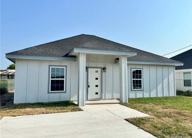 Property at 704 Heaven St, Weslaco, TX 78599, 3 beds, 2 baths