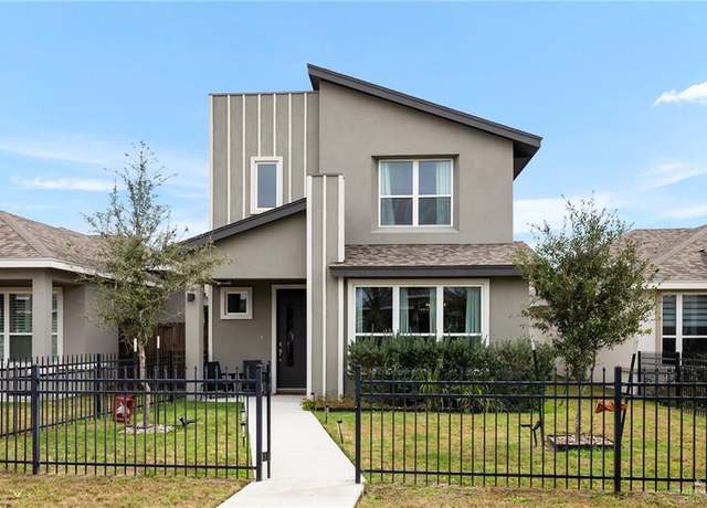 Property at 10219 N 13th St, Mcallen, TX 78504, 3 beds, 2.5 baths