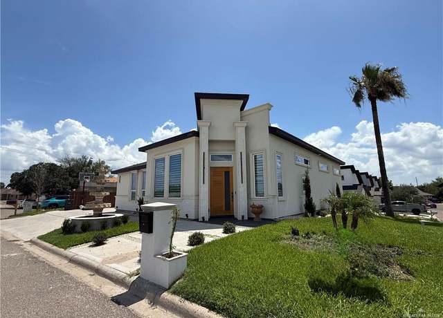 Property at 1901 Lake Point Dr, Mission, TX 78572, 3 beds, 2.5 baths