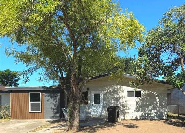 Property at 704 N Padre Ave, Weslaco, TX 78596, 4 beds, 2 baths