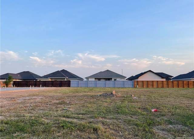 Property at 3104 Uva Ave, Hidalgo, TX 78557