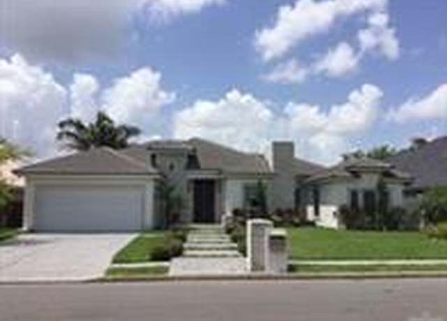 Property at 5017 Quince Ave, Mcallen, TX 78501, 4 beds, 4.5 baths