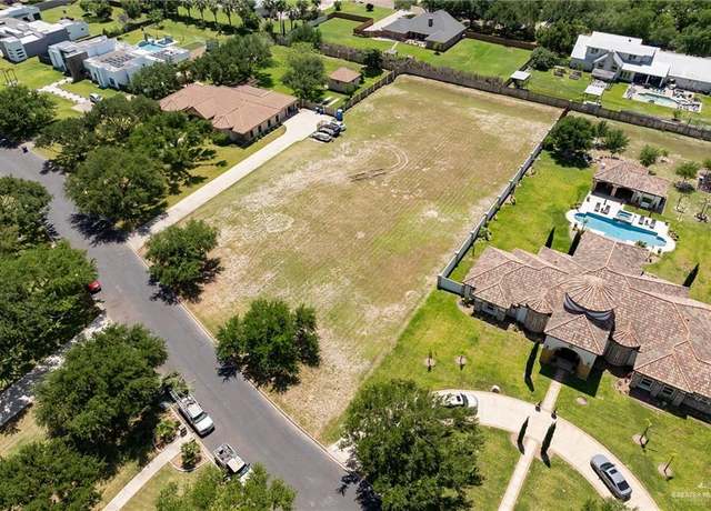Property at 1816 El Mileno Dr, Palmhurst, TX 78573