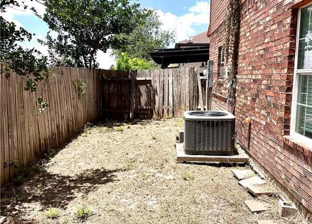 Property at 3205 Black Oak Ln, Mission, TX 78573, 3 beds, 2.5 baths