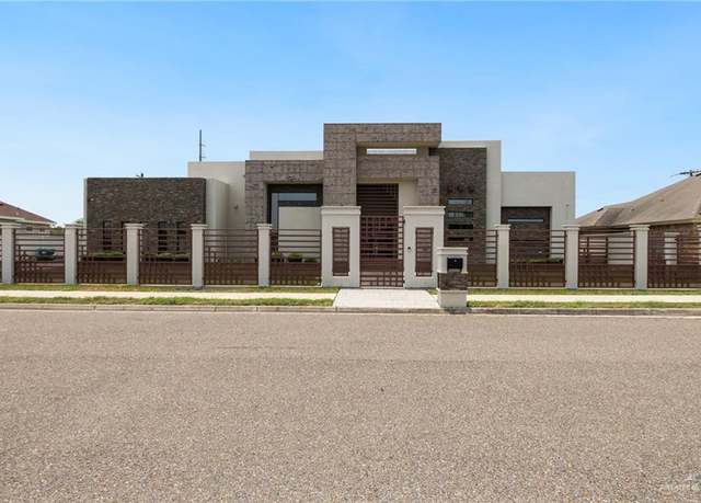 Property at 12 E Sabatina Ave, Pharr, TX 78577, 4 beds, 3 baths