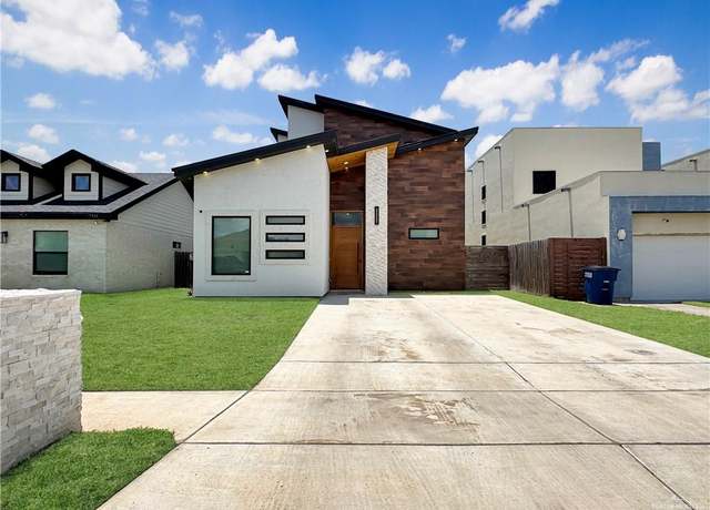 Property at 5307 Shalom Dr, Edinburg, TX 78539, 4 beds, 4.5 baths