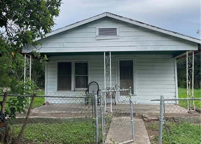 Property at 408 E Gardenia Ave, Hidalgo, TX 78557, 2 beds, 1.5 baths