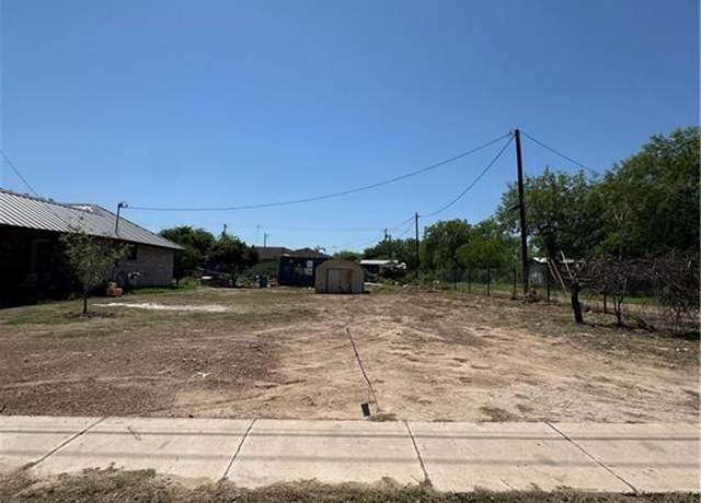 Property at 1106 E San Benito St, Rio Grande City, TX 78582