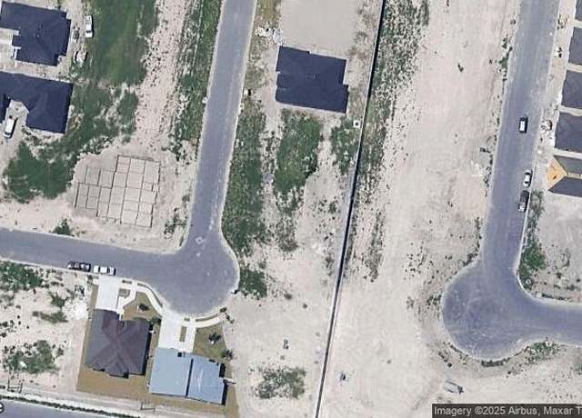 Property at 804 N Brushfield Ave, Edinburg, TX 78541