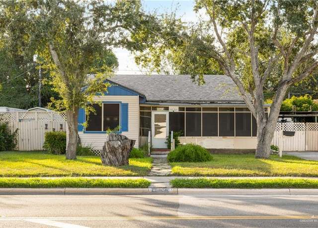 Property at 810 S Texas Blvd S, Weslaco, TX 78596, 3 beds, 2 baths