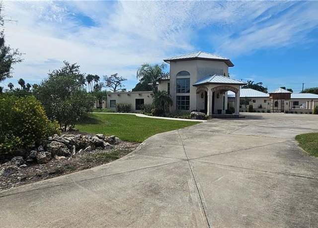 Property at 141 Lion Lake Dr S, Progreso Lakes, TX 78596, 5 beds, 6.5 baths
