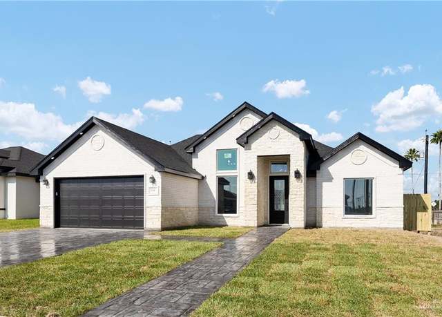 Property at 100 N Brooks Cir, La Feria, TX 78559, 3 beds, 2.5 baths