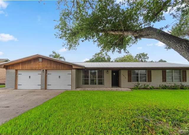 Property at 1015 Fairway Dr, Edinburg, TX 78539, 3 beds, 2 baths