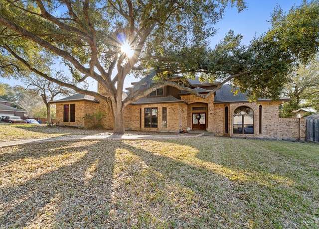 Property at 4301 Spring Creek Dr, Corpus Christi, TX 78410, 3 beds, 3 baths