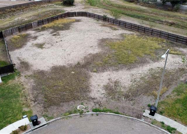 Property at 1111 E Chrysolite Dr, Weslaco, TX 78596
