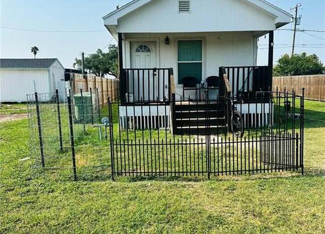 Property at 159 E Rodriguez Ave, Raymondville, TX 78580, 2 beds, 1 bath