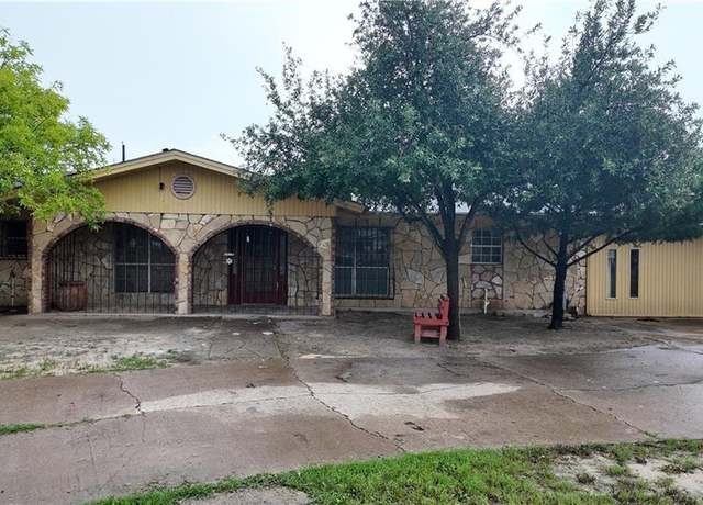 Property at 612 W Ramirez St, Rio Grande City, TX 78582, 4 beds, 3 baths