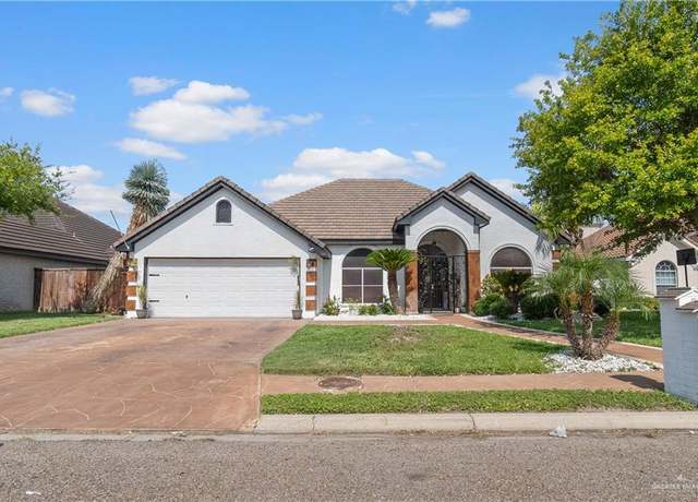 Property at 612 Persimmon Ave, Edinburg, TX 78539, 4 beds, 3 baths