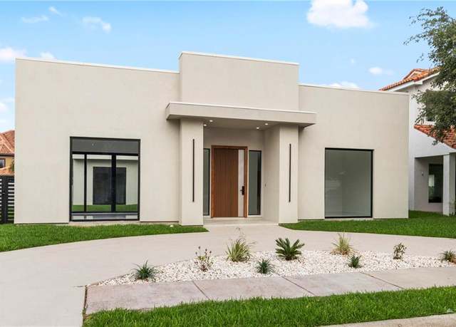 Property at 2228 S 45th St, Mcallen, TX 78503, 3 beds, 2.5 baths
