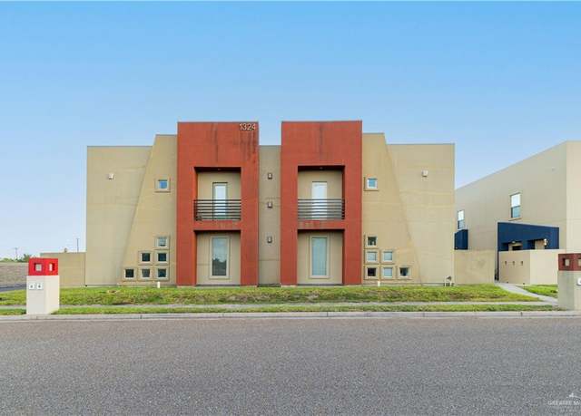 Property at 1324 E Camellia Ave Unit D, Mcallen, TX 78501, 2 beds, 2.5 baths