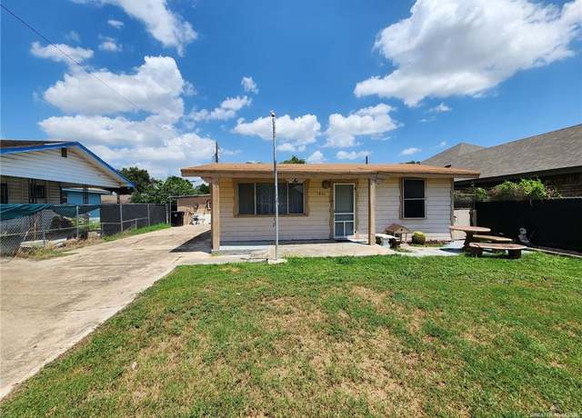 Property at 1806 W Abilene Dr, Weslaco, TX 78599, 3 beds, 2 baths