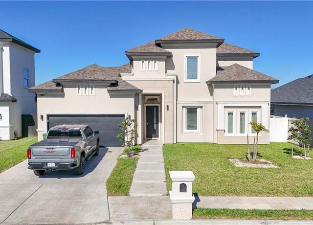 Property at 532 Country Club Dr, Alamo, TX 78516, 4 beds, 3.5 baths