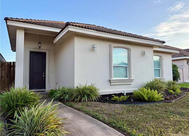 Property at 1309 W Gran Via St, Pharr, TX 78577, 3 beds, 2 baths