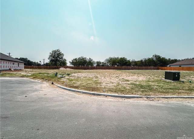 Property at 8011 N 49th Ln, Mcallen, TX 78504