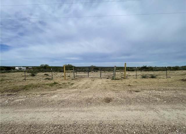 Property at 19 Vista Falcon Pvt Rd, Falcon Heights, TX 78545