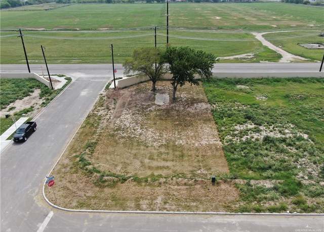 Property at 1008 W Cloud 9 Ln, Edinburg, TX 78541