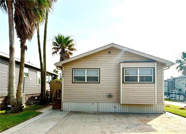 Property at 702 E Clam Cir, Port Isabel, TX 78578, 2 beds, 1.5 baths
