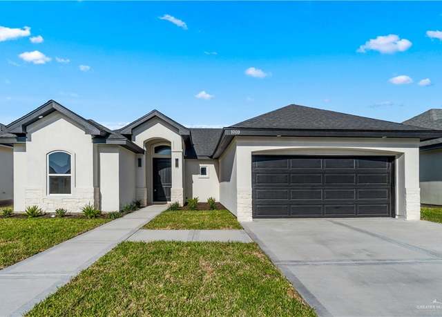 Property at 1009 Broken Arrow Dr, Alamo, TX 78516, 3 beds, 2 baths