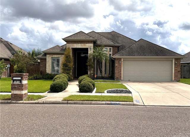 Property at 1910 Chippewa Ave, Edinburg, TX 78541, 3 beds, 2 baths