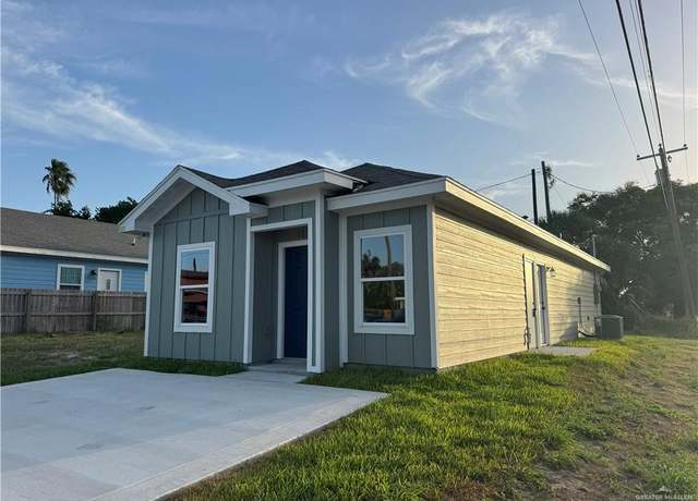 Property at 835 N Martinez Ave, Weslaco, TX 78596, 3 beds, 2 baths