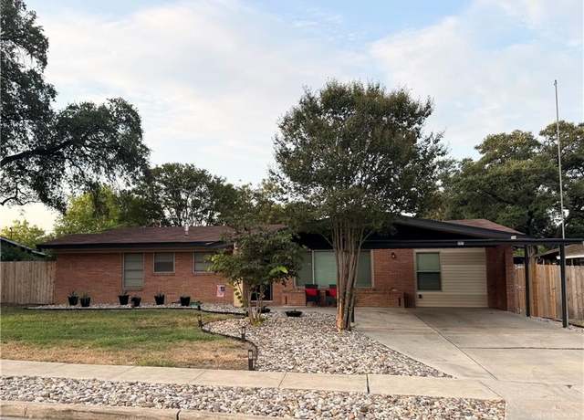 Property at 362 Springwood Ln, San Antonio, TX 78216, 4 beds, 2.5 baths