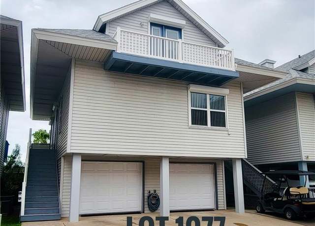 Property at 1077 E Scallop St, Port Isabel, TX 78578, 2 beds, 2.5 baths