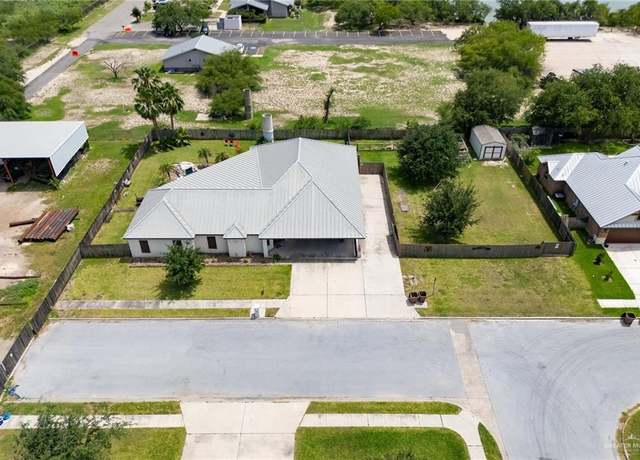 Property at 702 Casa Vieja St, Edinburg, TX 78539, 3 beds, 2.5 baths