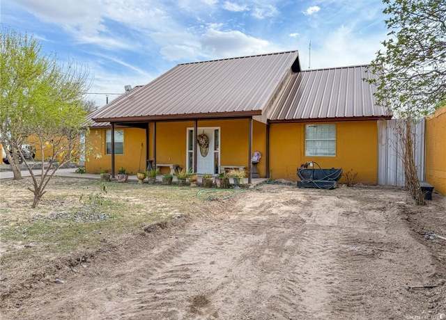 Property at 15 El Mesquite Ln, Rio Grande City, TX 78582, 3 beds, 3.5 baths