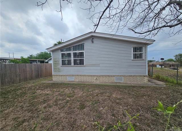 Property at 829 S South Blvd, Donna, TX 78537, 2 beds, 2.5 baths