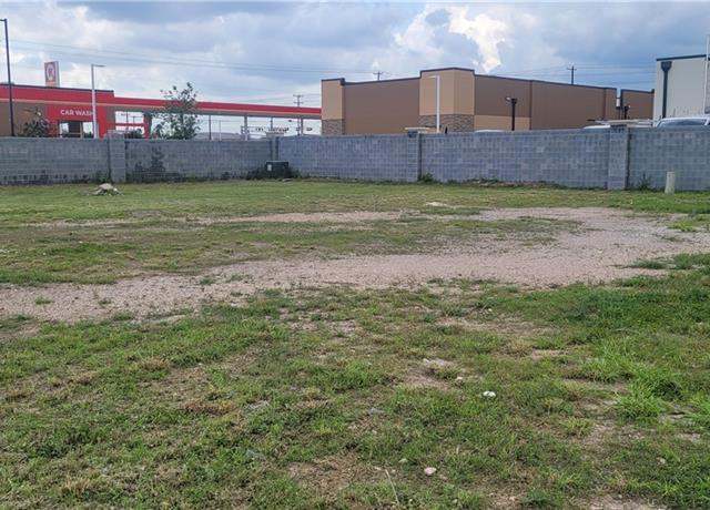 Property at 2305 E 8th St, Mission, TX 78572