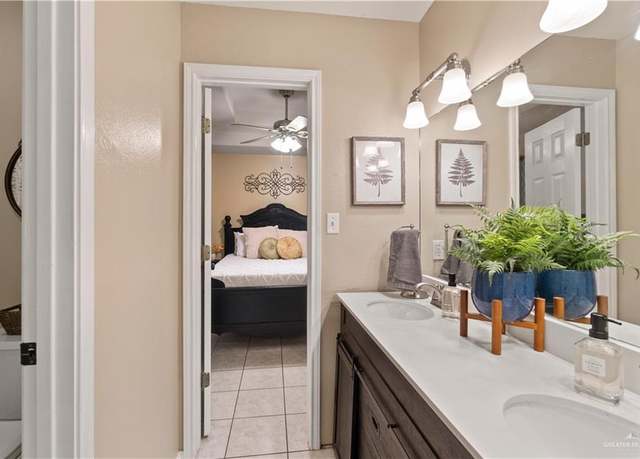 Property at 1602 Meadow Ln, Harlingen, TX 78550, 3 beds, 2.5 baths