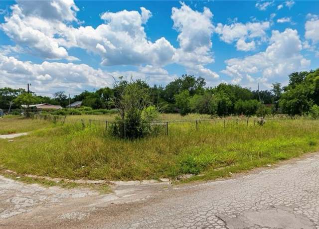 Property at 702 S Gardner St, Falfurrias, TX 78355