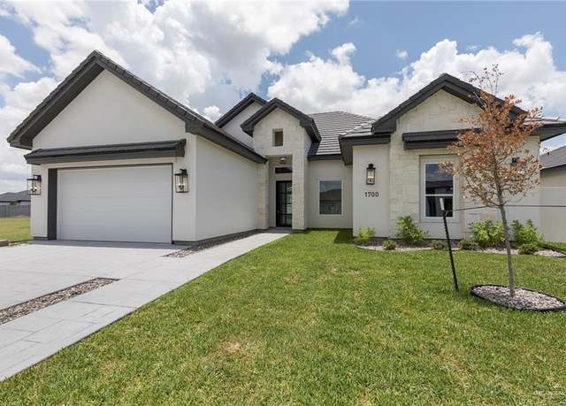 Property at 1700 S Queen St, Edinburg, TX 78539, 3 beds, 2.5 baths