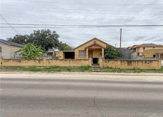 Property at 807 N Grant St, Roma, TX 78584, 3 beds, 1 bath