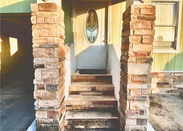 Property at 511 N 1st St #24, Donna, TX 78537, 3 beds, 2 baths