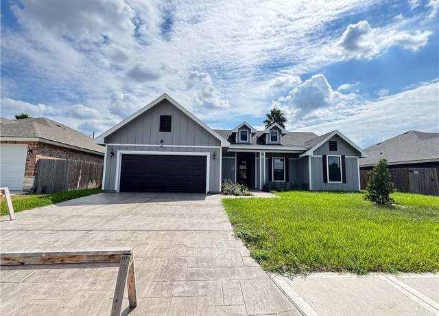 Property at 811 W 17th St W, Weslaco, TX 78596, 3 beds, 2.5 baths