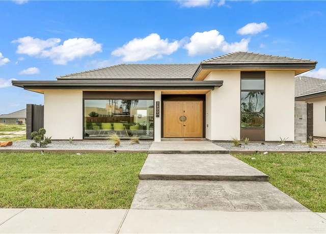 Property at 2600 W Chesterfield Ave, Edinburg, TX 78539, 3 beds, 2.5 baths